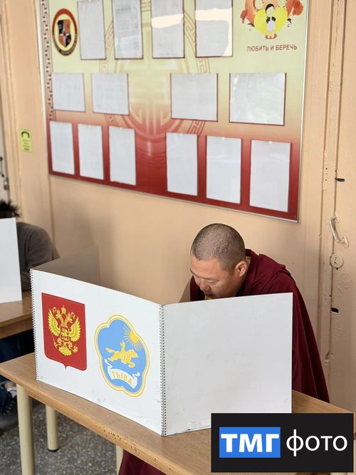 Камбы-лама Тувы Лоден Шераб проголосовал на выборах