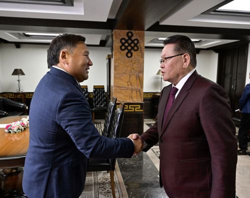 Глава Тувы встретился с чрезвычайным и полномочным послом Монголии в Российской Федерации