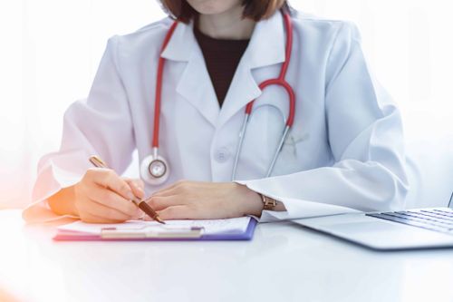 Среди тувинских врачей пять докторов медицинских наук и 66 кандидатов