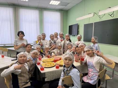 В школе №19 г. Кызыла родители стали наставниками для младшеклассников в рамках проекта «Живые уроки труда»