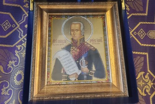 В главный православный храм Тувы по инициативе Сергея Шойгу передали уникальные иконы