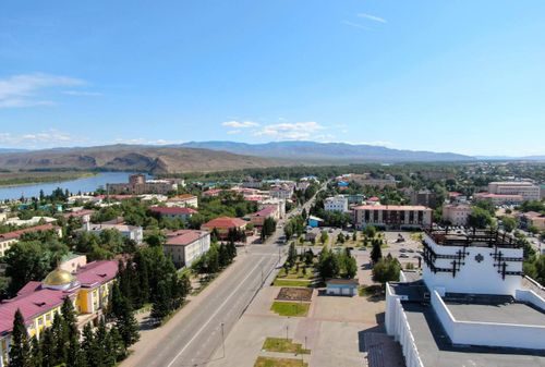 Глава Тувы поздравил законодателей республики с Днем российского парламентаризма