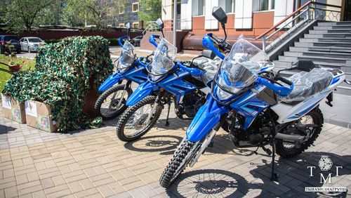 Казначейство Тувы передало бойцам на СВО мотоциклы и маскировочные сети