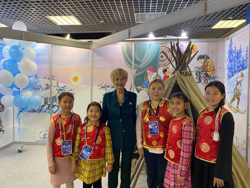 Тоджинцы принимают участие в выставке «Сокровища Севера»