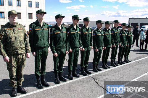 Тува отправила первых бойцов для прохождения срочной военной службы