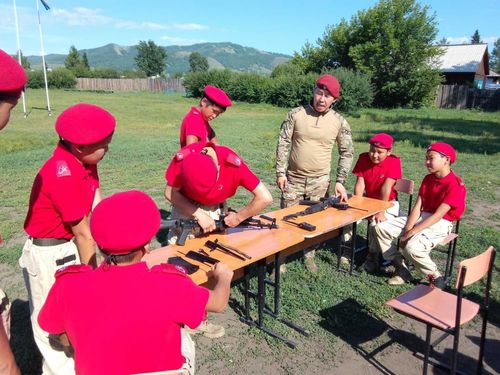 Военно-патриотическому движению «Юнармия» Тувы 8 лет