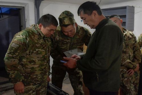 Тываның шериг албан-хүлээлгелиглеринге дериг-херекселдерни ам база чедирген