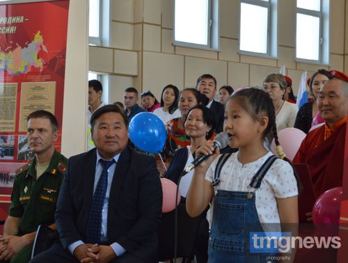 Встретились с родными: военнослужащие из Тувы пообщались с родными по телемосту