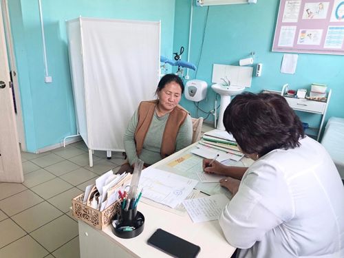 Специалисты провели выездную диспансеризацию в селе Аянгаты