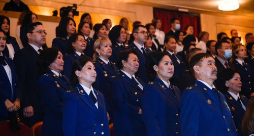 Глава Тувы поздравил сотрудников прокуратуры с профессиональным праздником