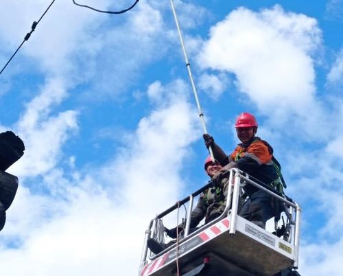Электромонтер из Тувы в составе сборной энергетиков Сибири