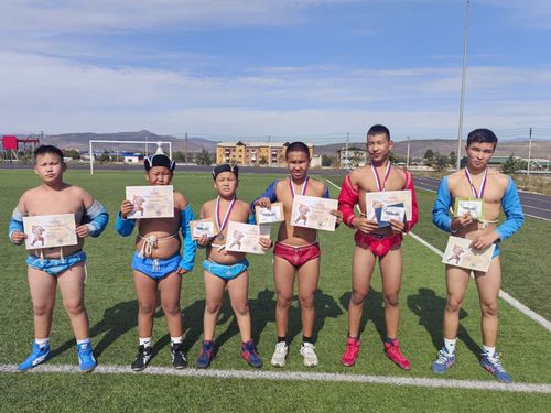 В Кызыле прошел финальный этап национальной борьбы «Шыкка Хуреш»