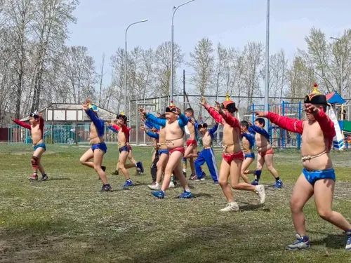 В селе Кочетово состоялись соревнования по национальной борьбе «Хуреш»