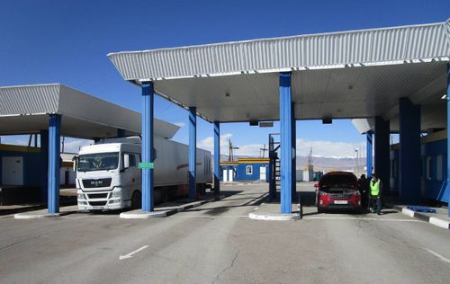 Автомобильные пункты пропуска через Монголию изменили график работы в праздничные дни