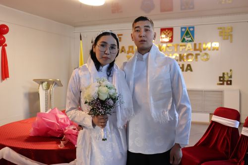 В Тоджинском районе зарегистрирован первый брак 2026 года