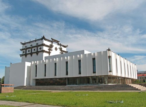 Сегодня день рождения отмечает Национальный музыкально-драматический театр им. Виктора Кок-оола