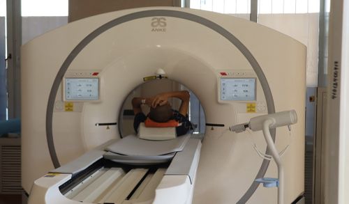 В Республиканской больнице N1 установлен новый аппарат компьютерной томографии