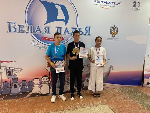 Арина Иргит, вице-чемпион по шахматам. Чойжал Монгуш,  вице-чемпион по футболу