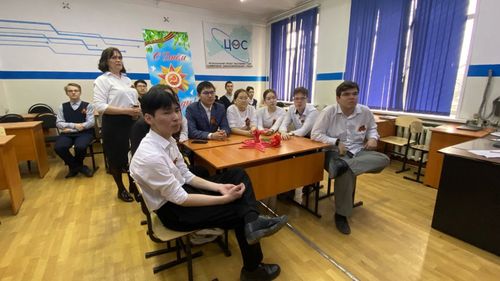 Телемост дружбы: Школьники Тувы и Крыма вспомнили героев в честь Дня Победы