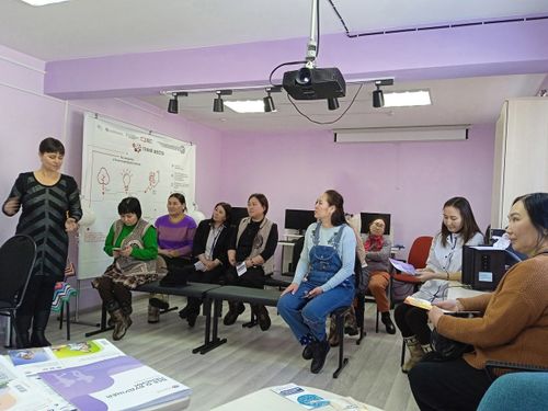 Для жительниц Каа-Хемского района провели познавательные лекции о здоровье и семейном счастье