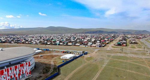 Владислав Ховалыг поздравил жителей Кызылского района с юбилеем райцентра