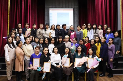 Терапевты Тувы награждены ведомственными наградами