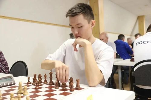 Шахматист из Тувы Алдар Ооржак выступит на Сурдлимпийских играх в Австрии