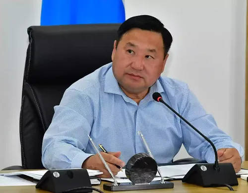 Владислав Ховалыг: «Женщина хрупка, но она порой сильнее нас, мужчин»