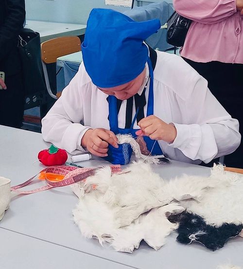В Чаданском техникуме открыли цех по производству национальной одежды