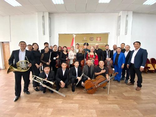 Ансамбль «Красная звезда» провел мастер-класс в Тувгосфилармонии