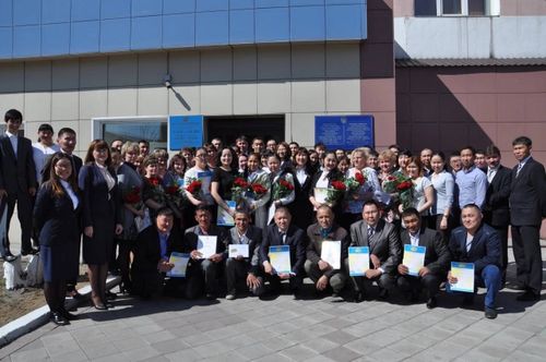 Глава Тувы поздравил сотрудников предприятия «Тывасвязьинформ» с 80-летним юбилеем