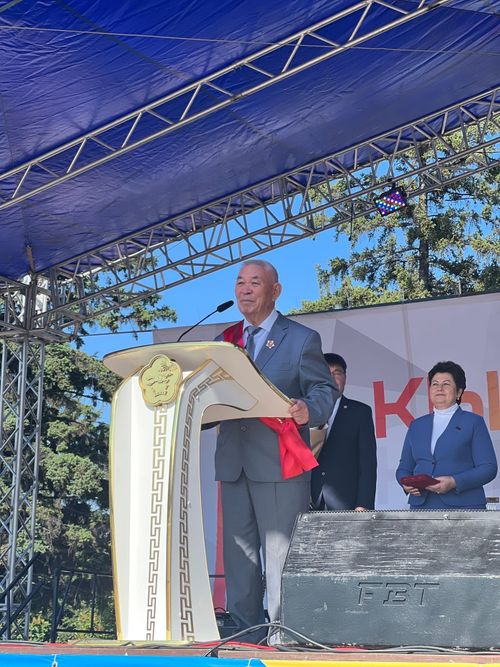 Почетным гражданином города Кызыл стал Карбай-оол Шавыраа