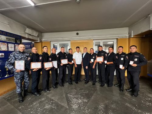 В Кызыле отметили отличившихся сотрудников патрульно-постовой службы