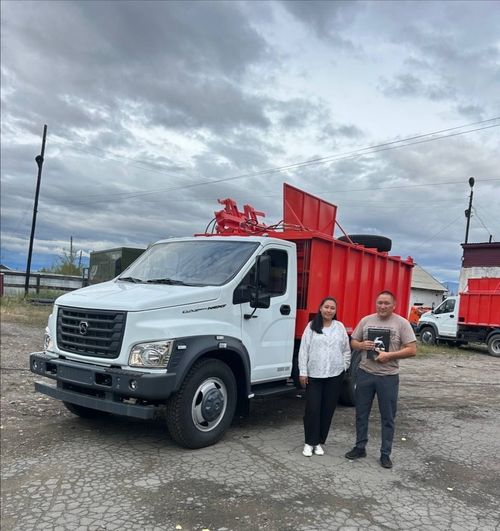 Овюрский район получил новый мусоровоз