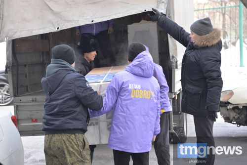 В Туве по поручению Главы региона оказали помощь бойцу СВО, чей дом пострадал от пожара