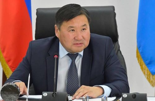 Глава Тувы поздравил женщин республики с Международным женским днём