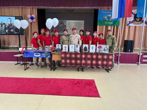 В кызылской школе открыли «парту Героя» в честь военнослужащего Дугера Бамба