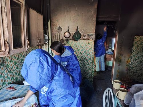 Единороссы Тувы помогают погорельцам в Кызыле