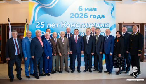 Владислав Ховалыг встретился с участниками разработки Конституции Тувы