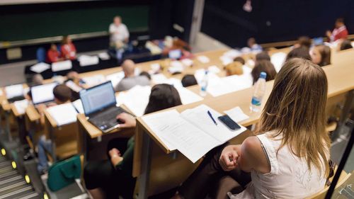 Более 100 семей Тувы направили материнский капитал на обучение детей