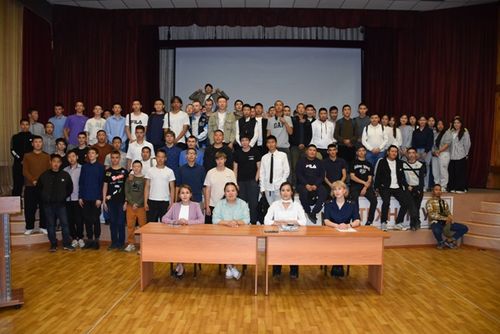 Студентам Кызыла рассказали об опасности коррупции