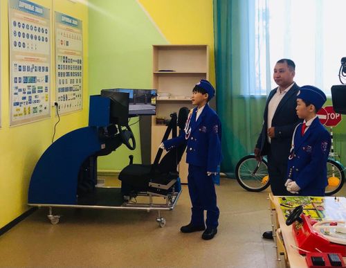 В Шагонаре открылся учебный кабинет для изучения ПДД