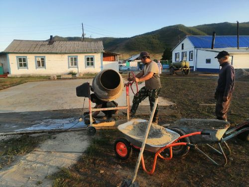 Шанчыда чаа спорт шөлүнүң тудуу эгелээн