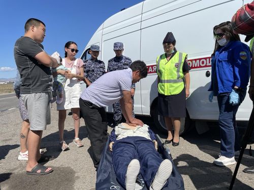 На автодороге Кызыл – Эрзин проведены тренинги по обучению навыкам оказания доврачебной помощи пострадавшим при ДТП