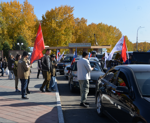Тува присоединилась ко Всероссийскому автопробегу в честь дня рождения президента страны