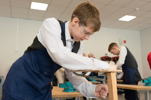 В школах России появится олимпиада по труду