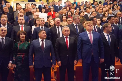 В Кызыле состоялся праздничный концерт, посвященный 80-летию добровольного вхождения ТНР в состав СССР