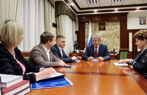 Полномочный представитель президента РФ встретился с первым заместителем генерального директора АНО «Диалог Регионы»