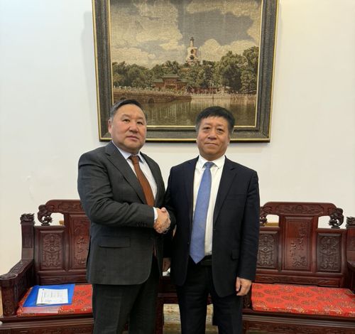 Глава Тувы обсудил буддийский форум и транспортные коридоры на встрече с Послом Китая