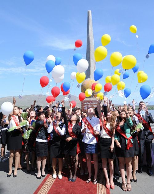 Абитуриенты Тувы могут подать заявление на поступление в вуз через «Госуслуги»